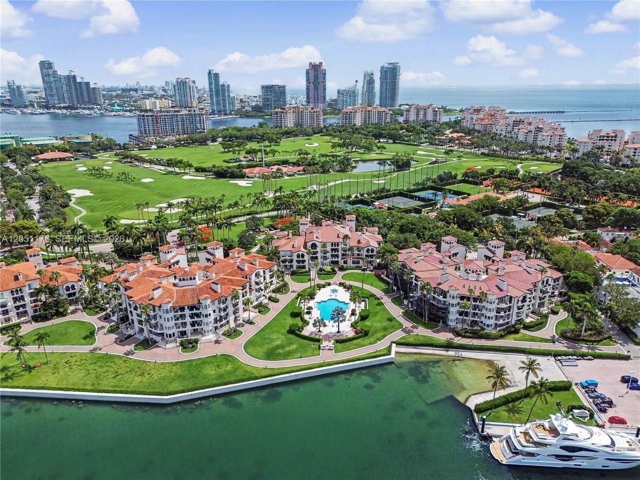 2124 Fisher Island Dr - Photo 1