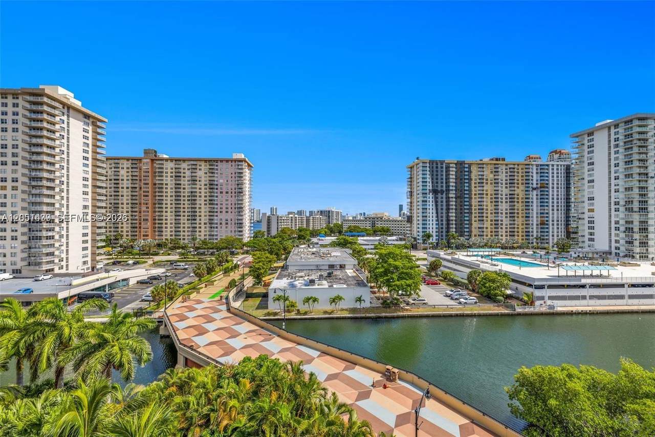 https://bt-photos.global.ssl.fastly.net/miami/1280_boomver_1_A12051439-2.jpg