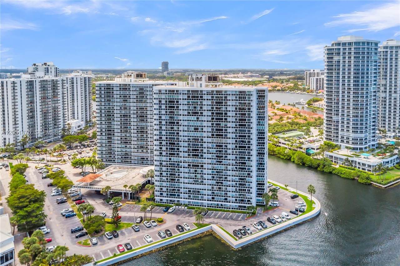 https://bt-photos.global.ssl.fastly.net/miami/1280_boomver_1_A12051475-2.jpg