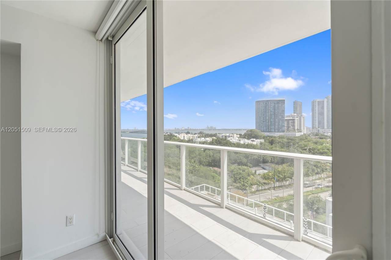 4250 Biscayne Blvd - Photo 1
