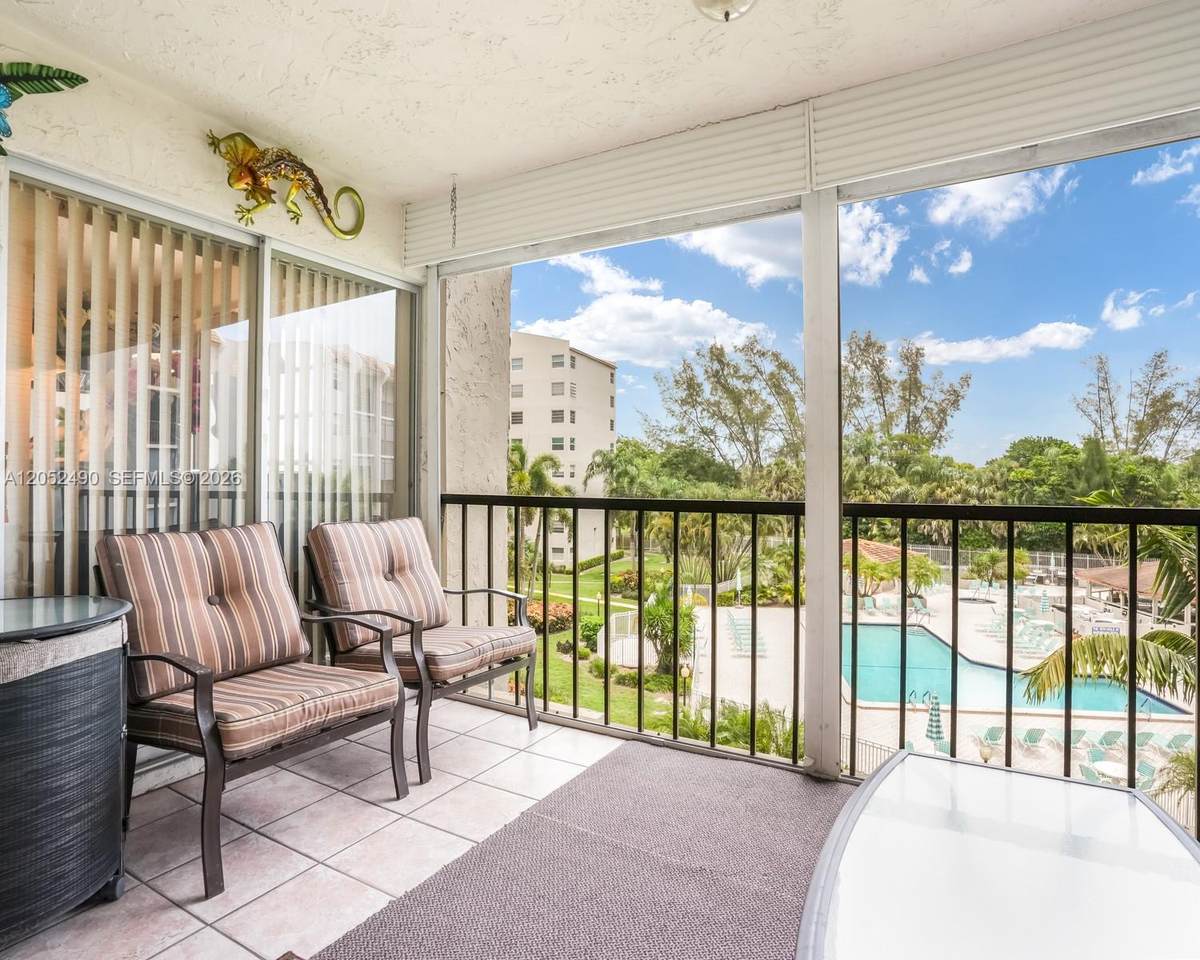 3930 Inverrary Blvd - Photo 1