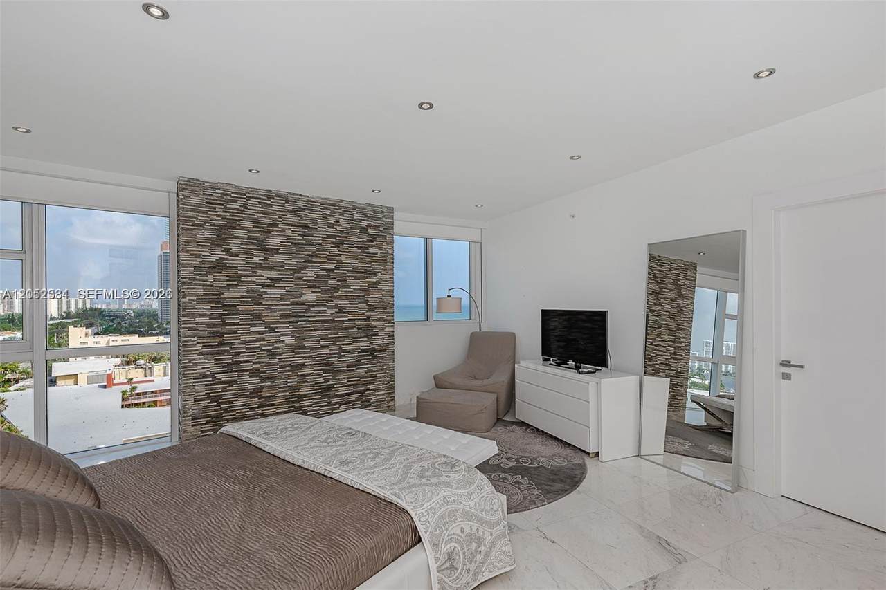 18201 Collins Ave - Photo 1