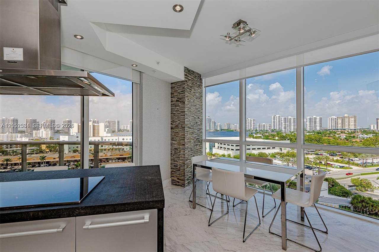 https://bt-photos.global.ssl.fastly.net/miami/1280_boomver_1_A12052531-2.jpg