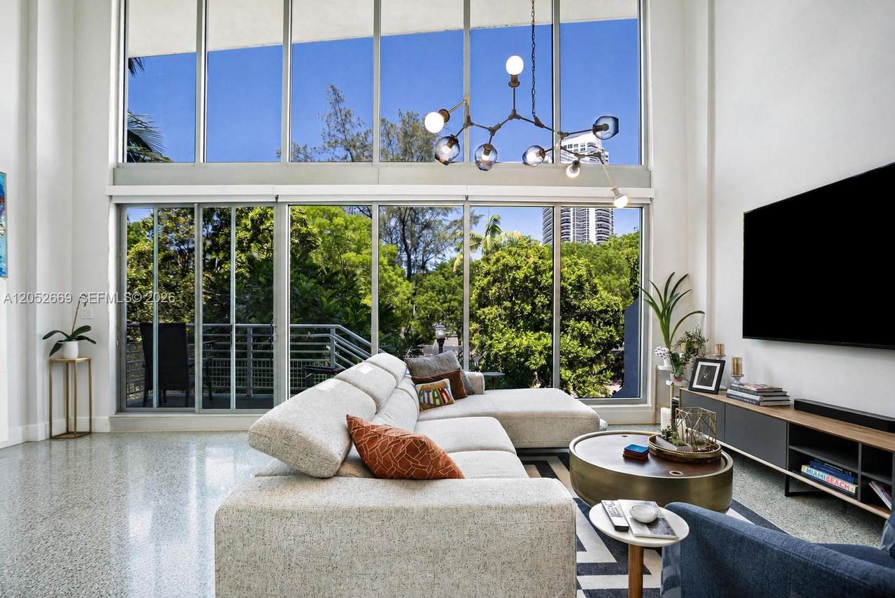 245 Michigan Ave - Photo 1