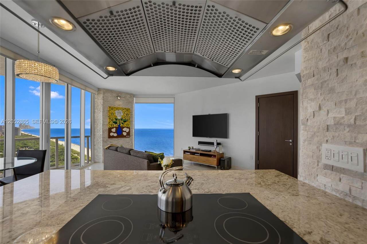 https://bt-photos.global.ssl.fastly.net/miami/1280_boomver_1_A12052865-2.jpg
