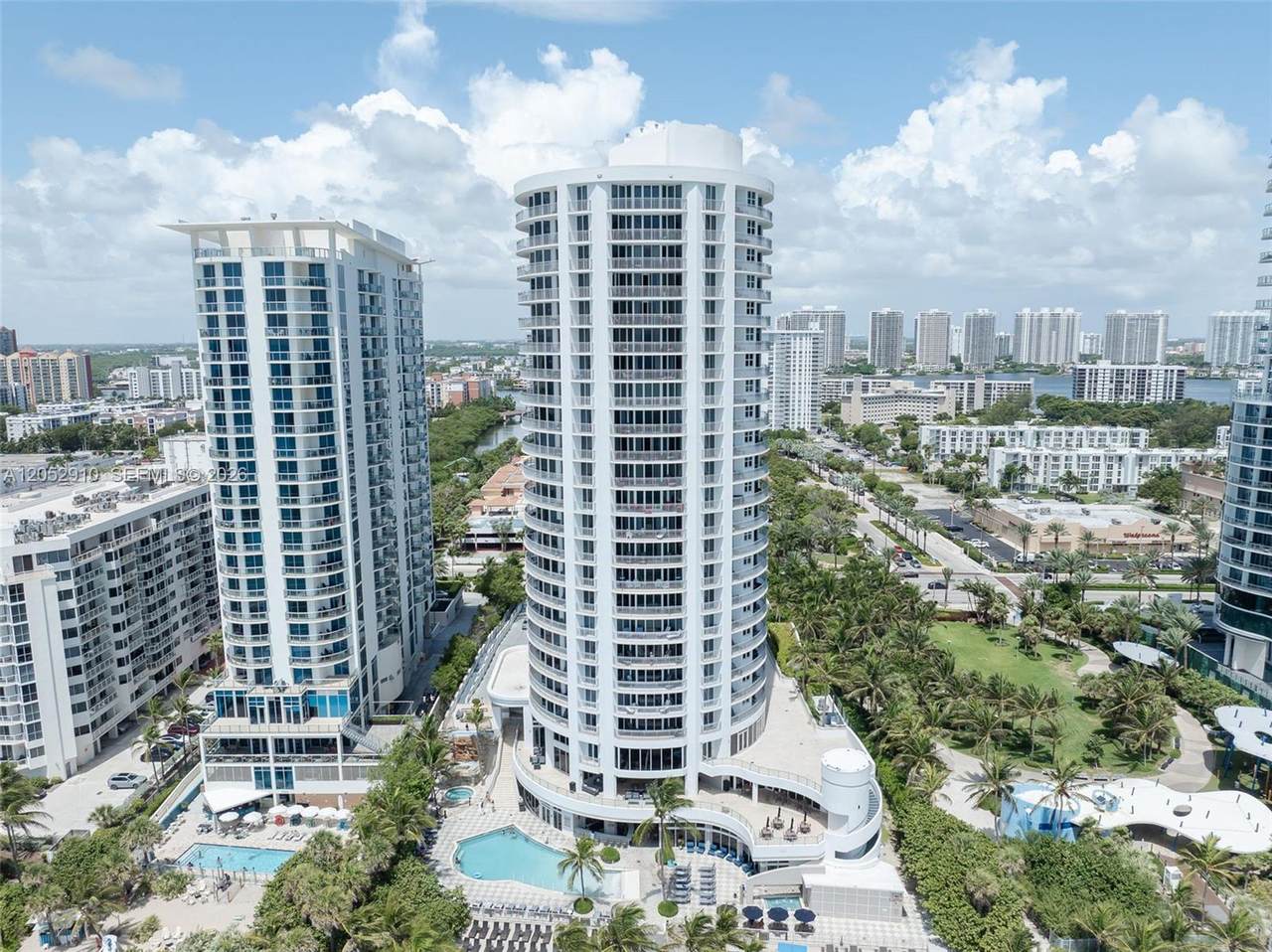 https://bt-photos.global.ssl.fastly.net/miami/1280_boomver_1_A12052910-2.jpg