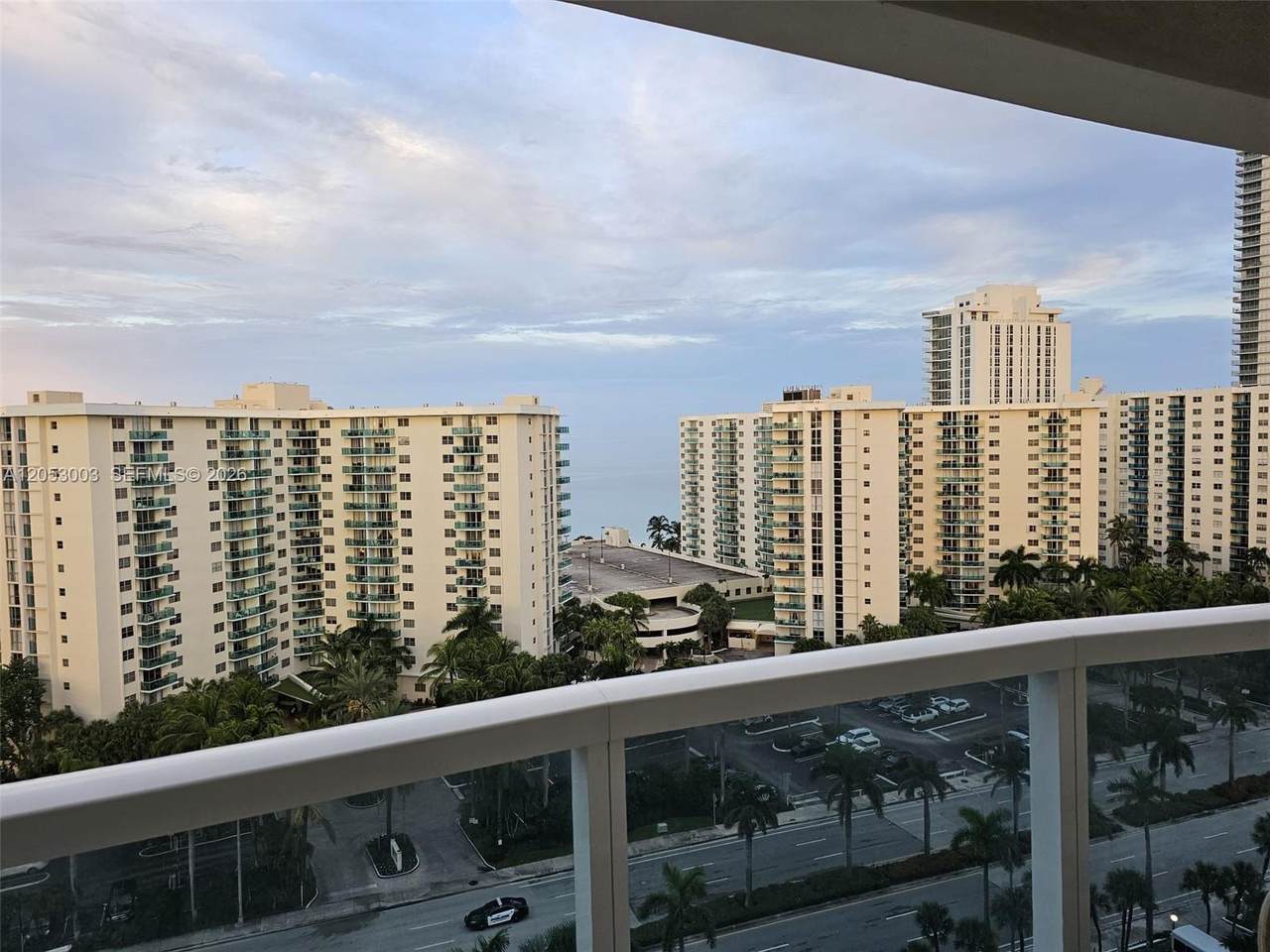https://bt-photos.global.ssl.fastly.net/miami/orig_boomver_1_A12053003-2.jpg