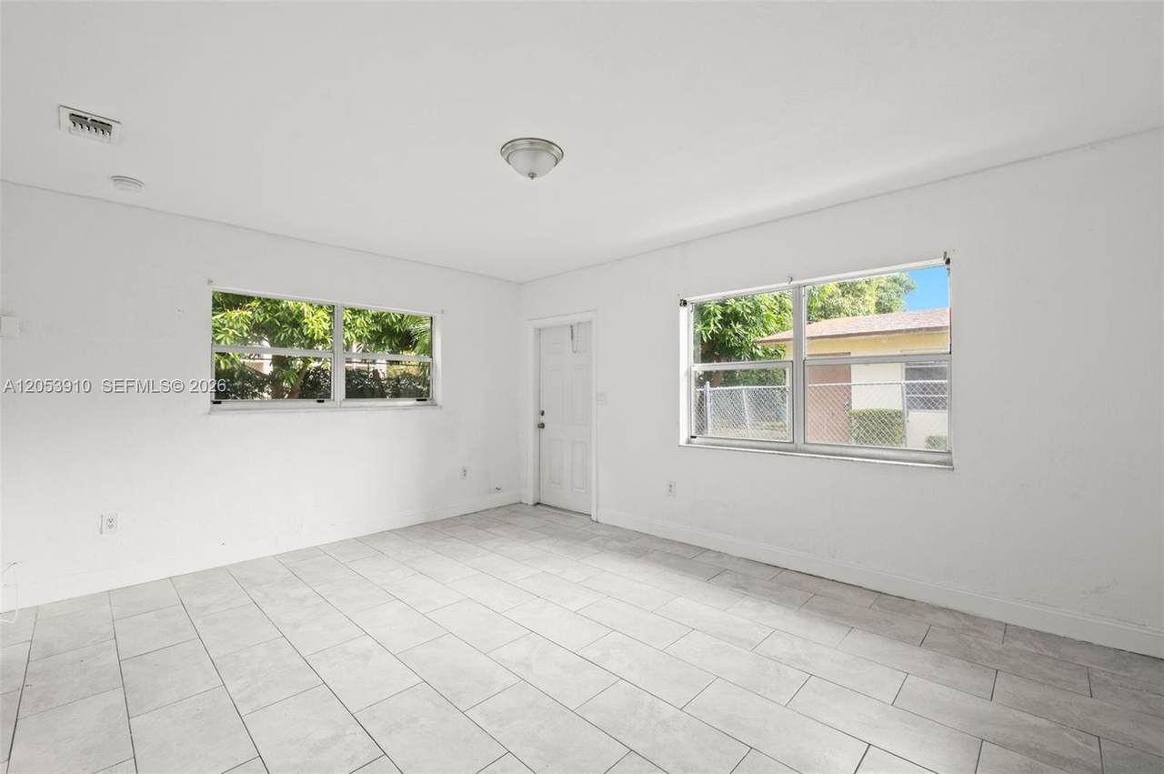 https://bt-photos.global.ssl.fastly.net/miami/1280_boomver_1_A12053910-2.jpg