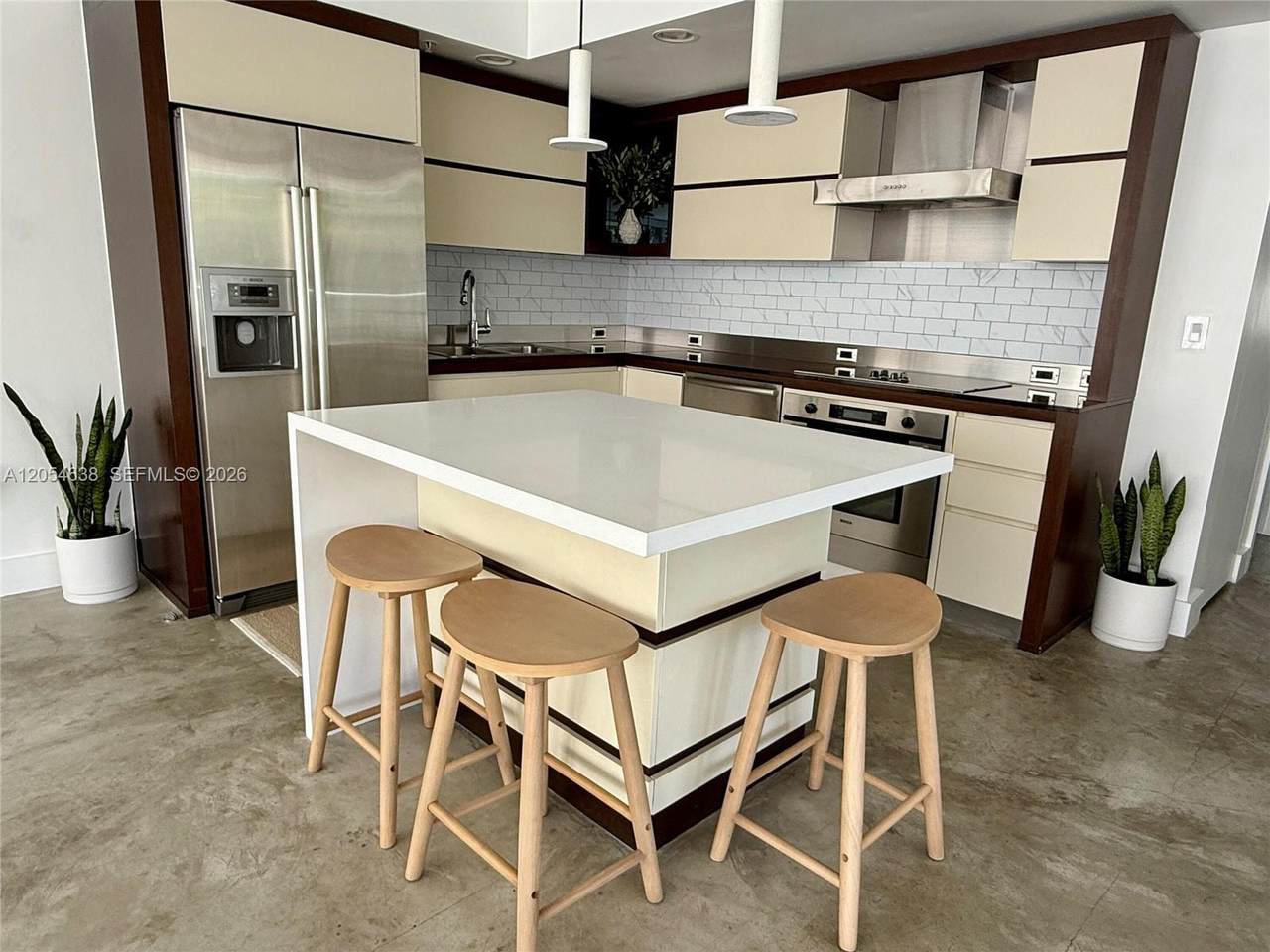 https://bt-photos.global.ssl.fastly.net/miami/1280_boomver_1_A12054638-2.jpg