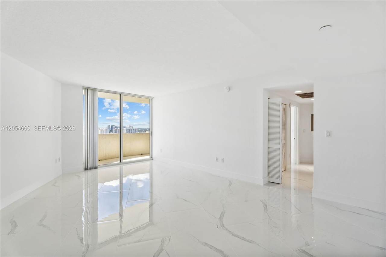 19501 Country Club Dr - Photo 1