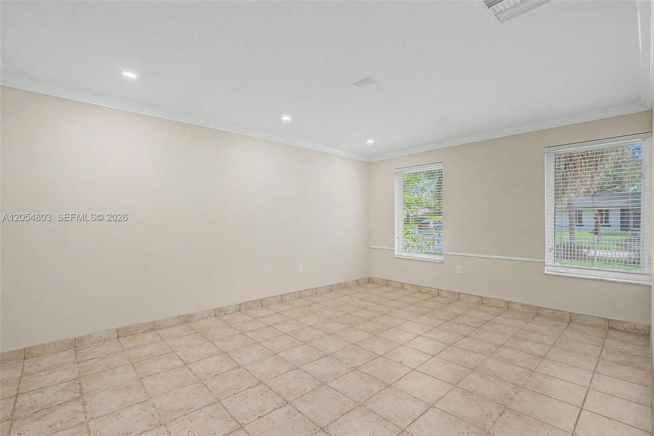 https://bt-photos.global.ssl.fastly.net/miami/1280_boomver_1_A12054803-2.jpg