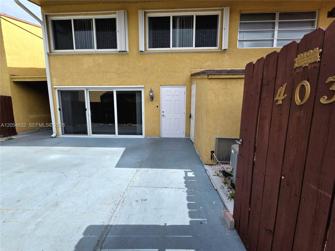 15460 82nd Ln - Photo 1