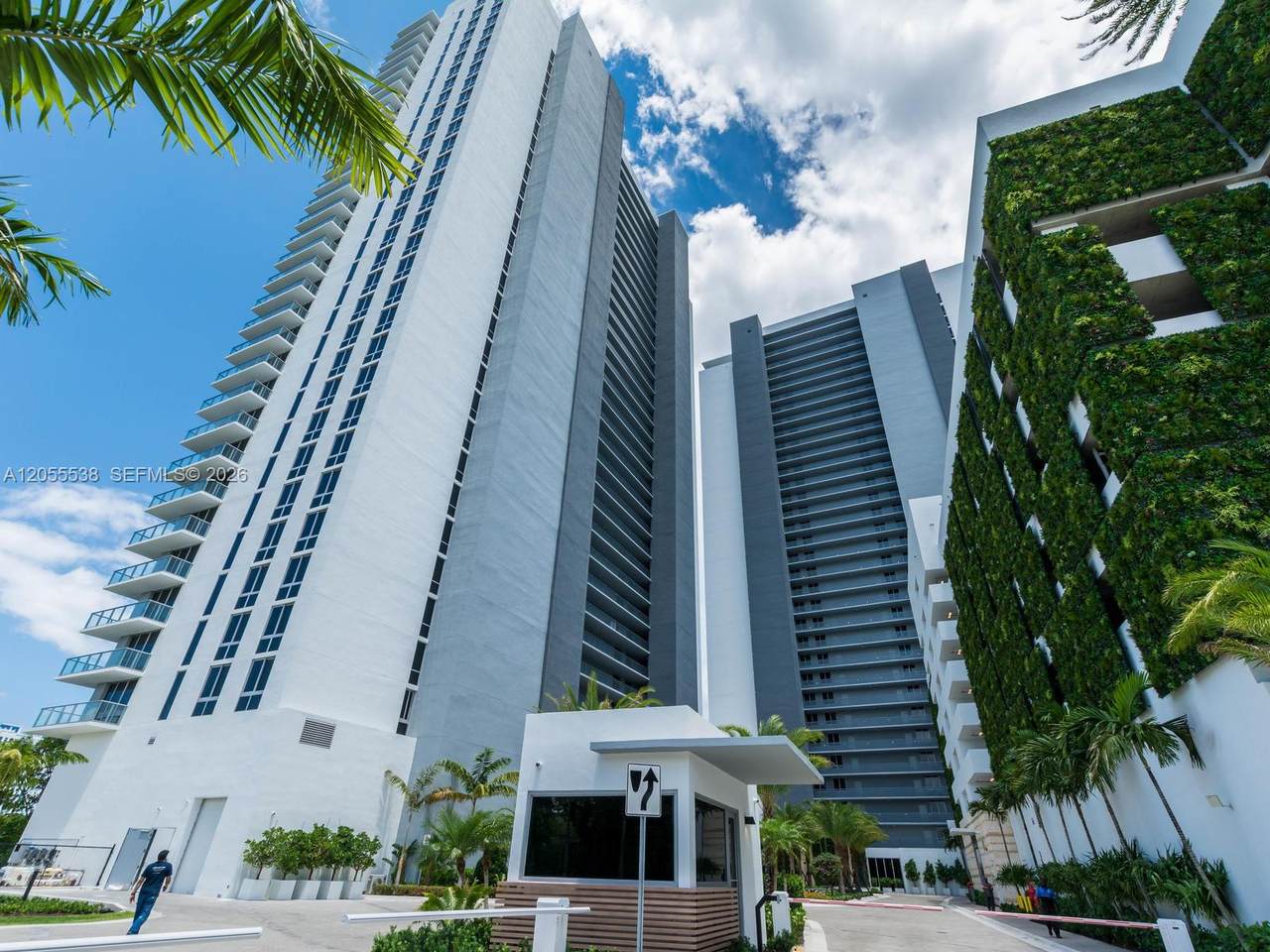 https://bt-photos.global.ssl.fastly.net/miami/1280_boomver_1_A12055538-2.jpg
