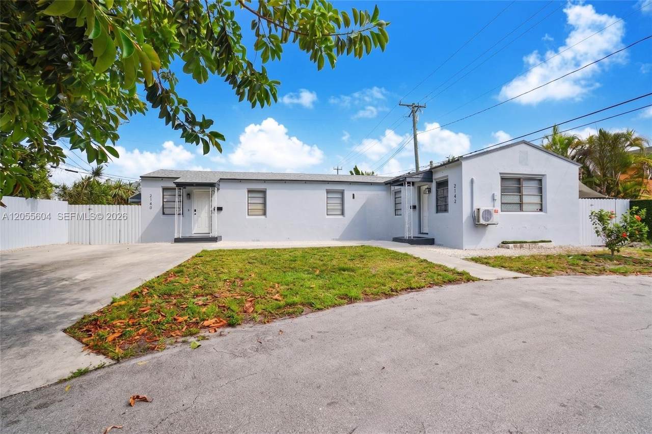 2140 Monroe Ter - Photo 1