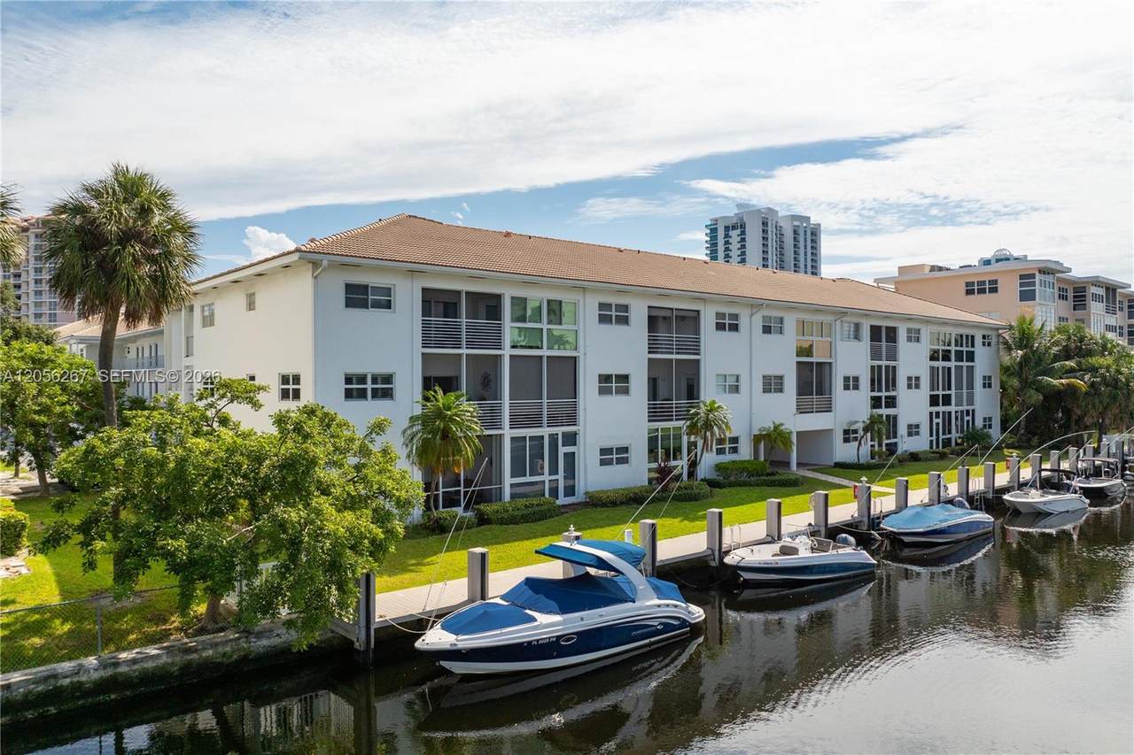 1461 Ocean Blvd - Photo 1