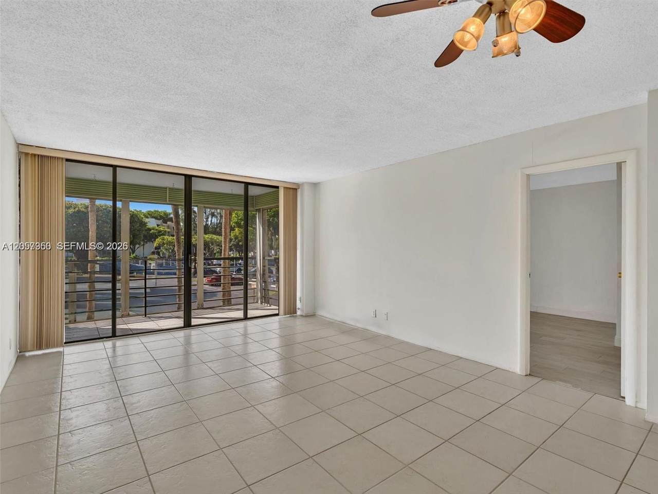 20500 Country Club Dr - Photo 1