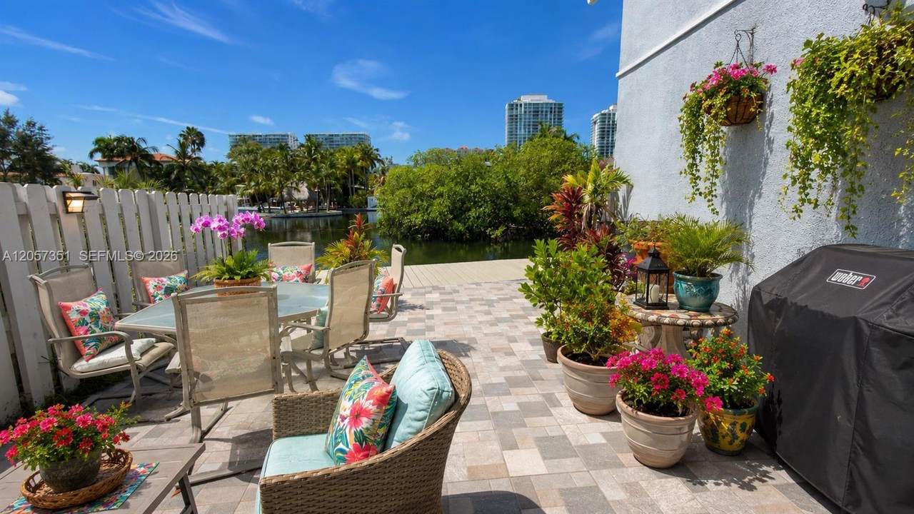 https://bt-photos.global.ssl.fastly.net/miami/1280_boomver_1_A12057351-2.jpg