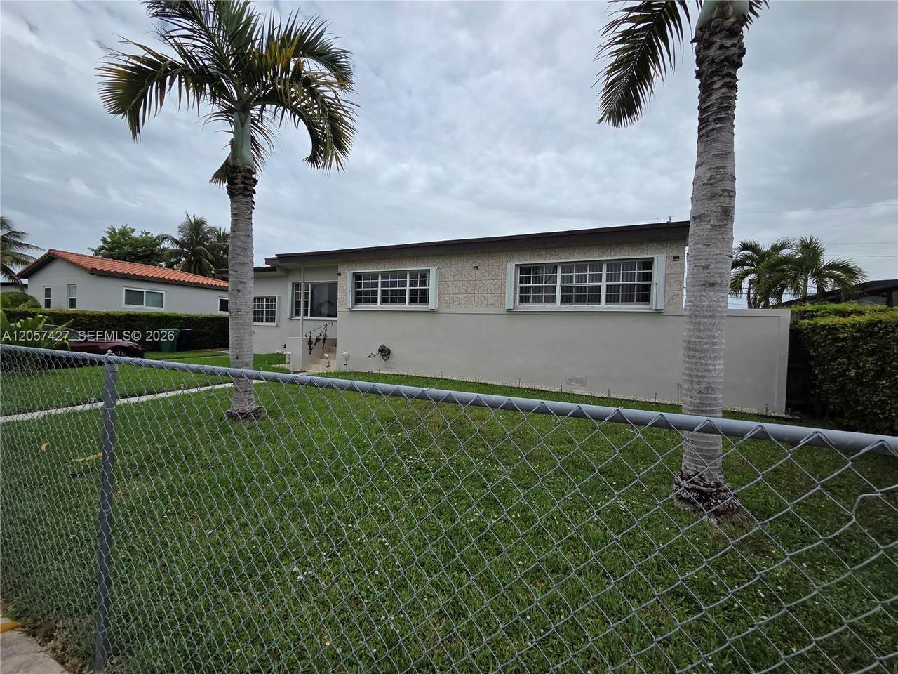 8441 32nd Ter - Photo 1
