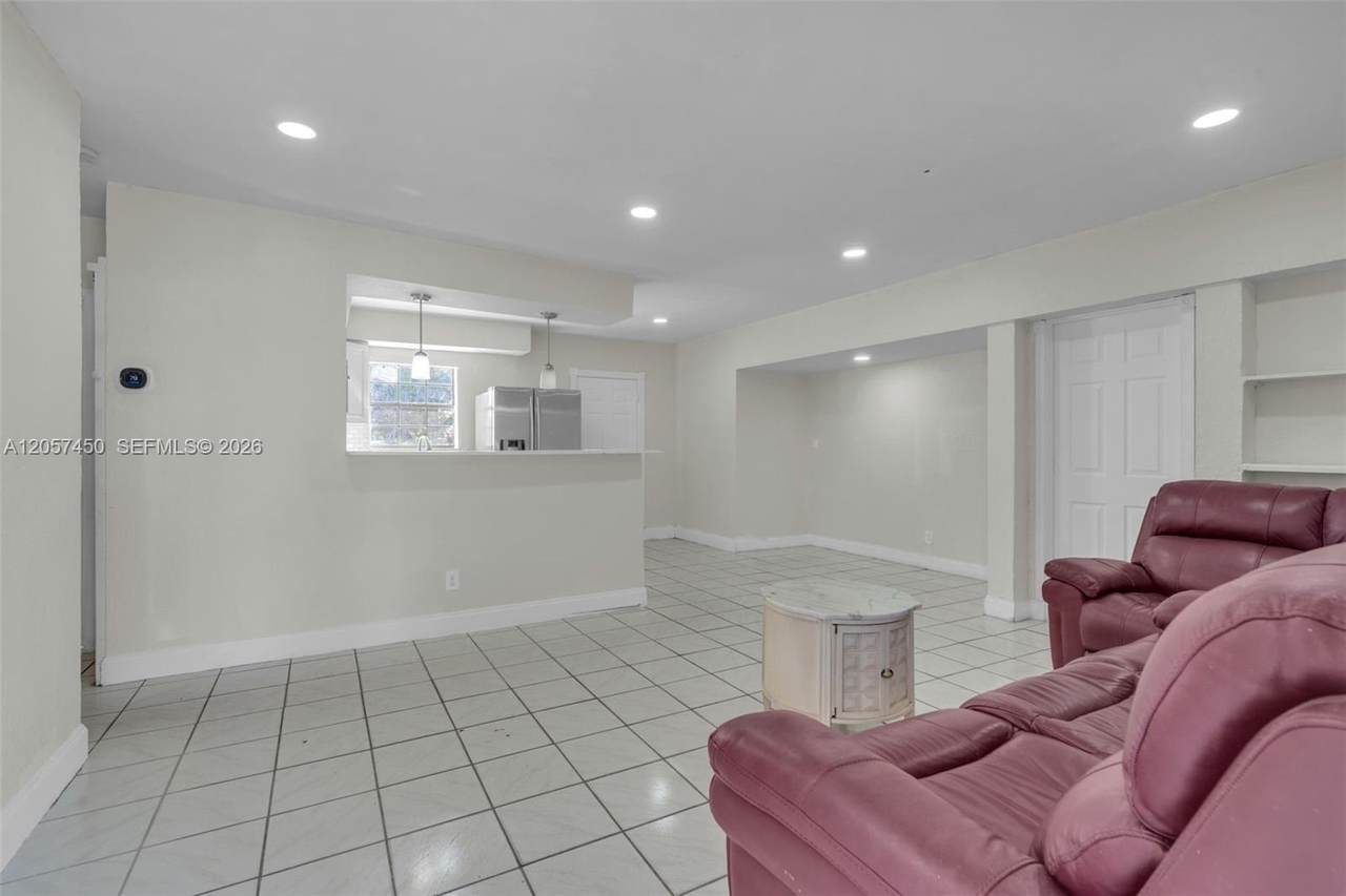 https://bt-photos.global.ssl.fastly.net/miami/1280_boomver_1_A12057450-2.jpg