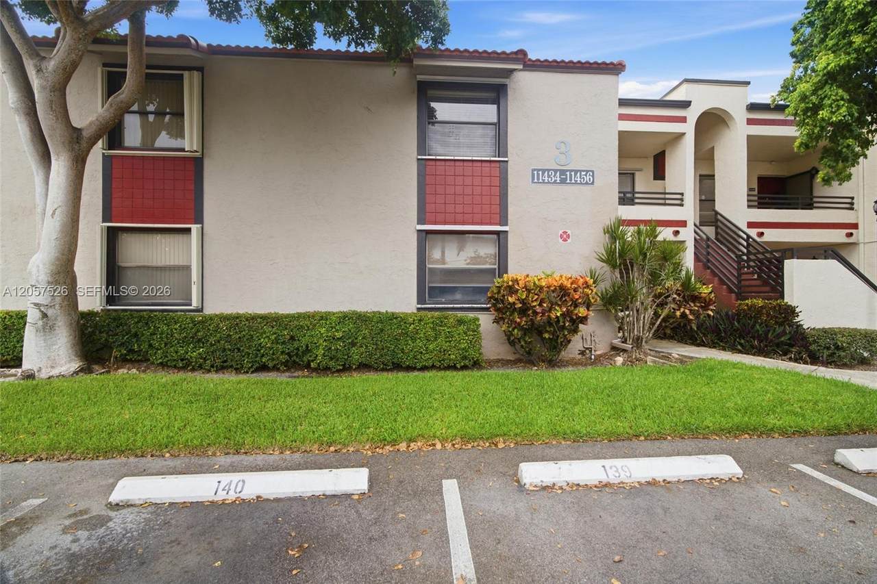 11444 10th St - Photo 1