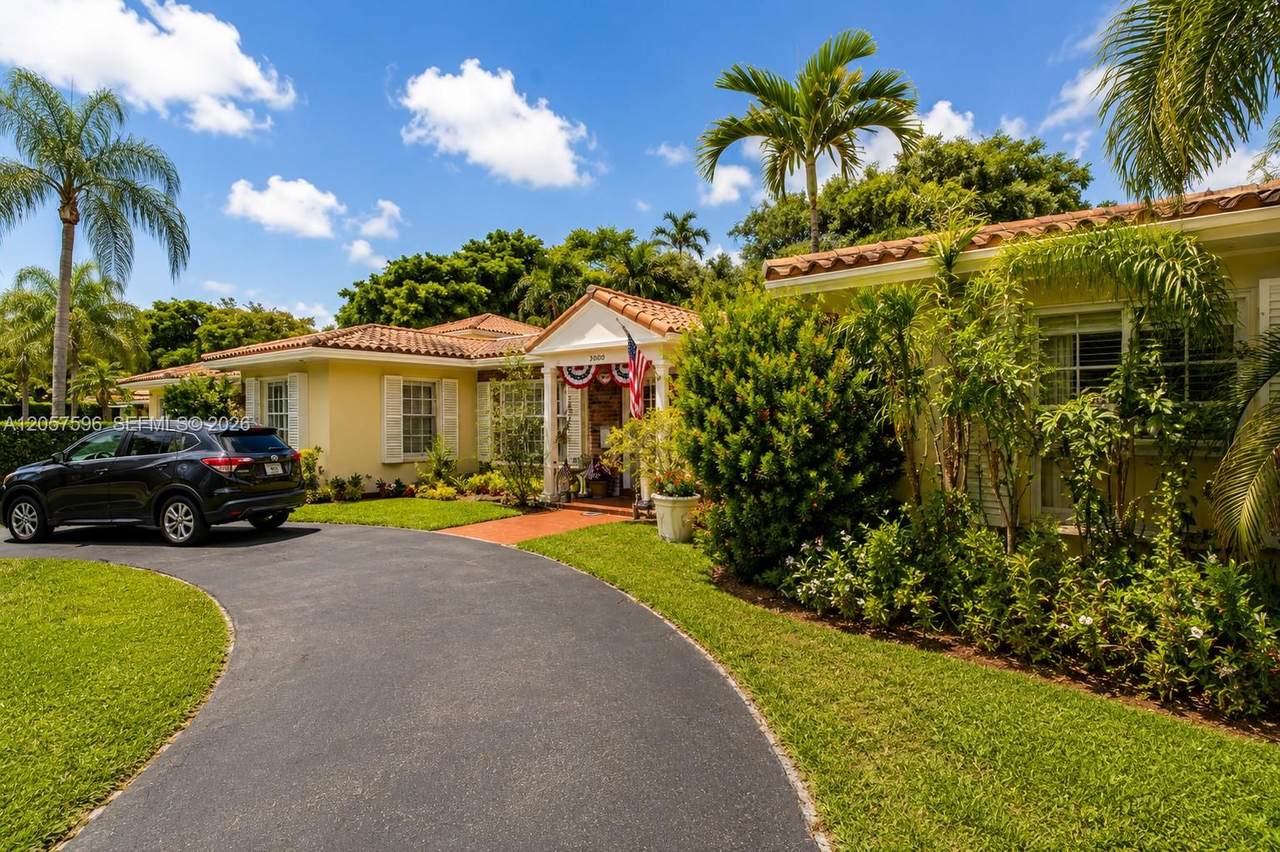 3300 Segovia St - Photo 1