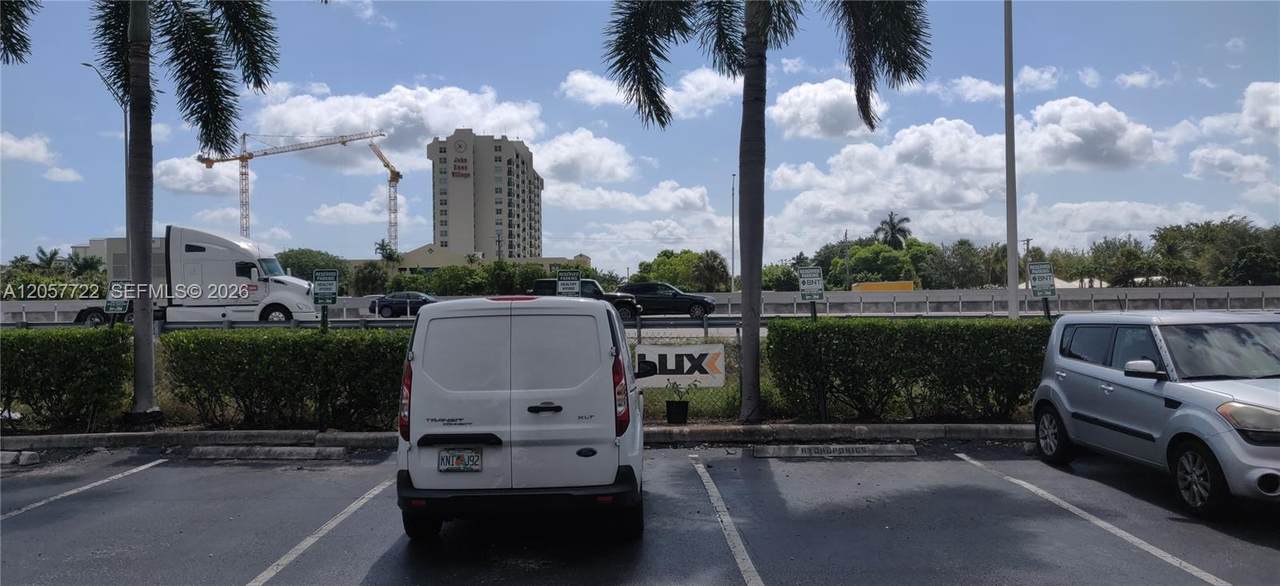 https://bt-photos.global.ssl.fastly.net/miami/orig_boomver_1_A12057722-2.jpg