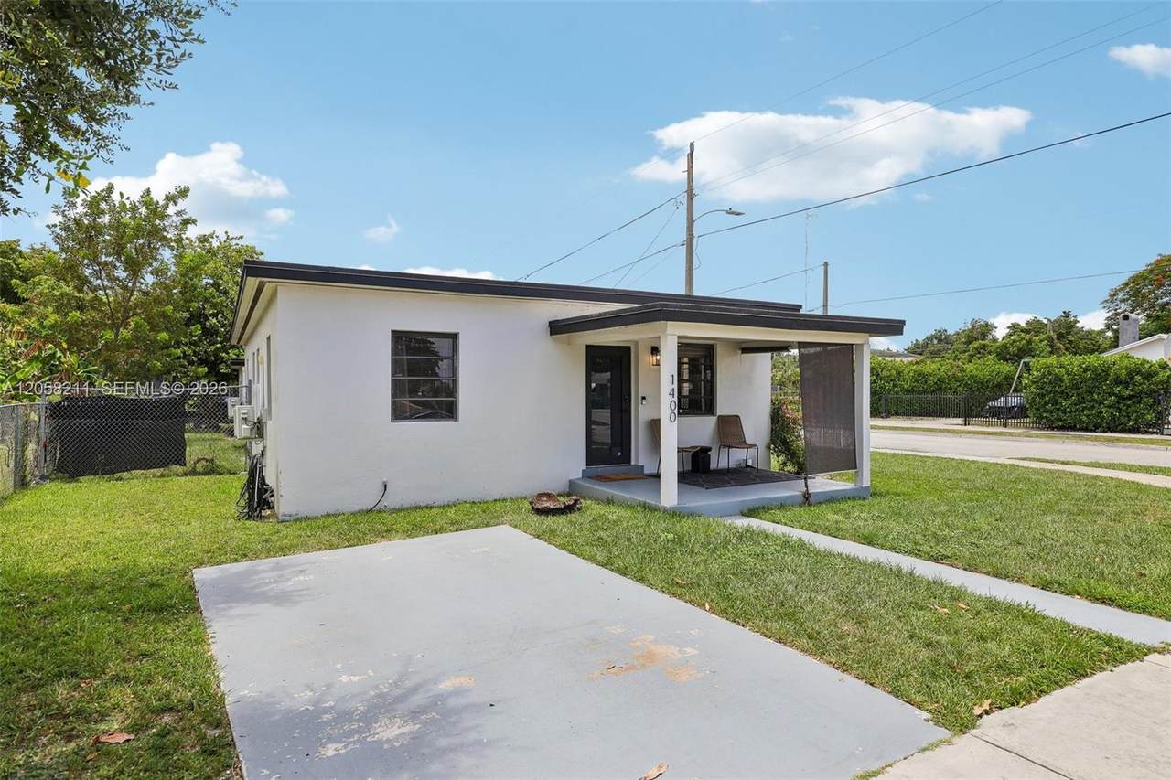 1400 55th St - Photo 1