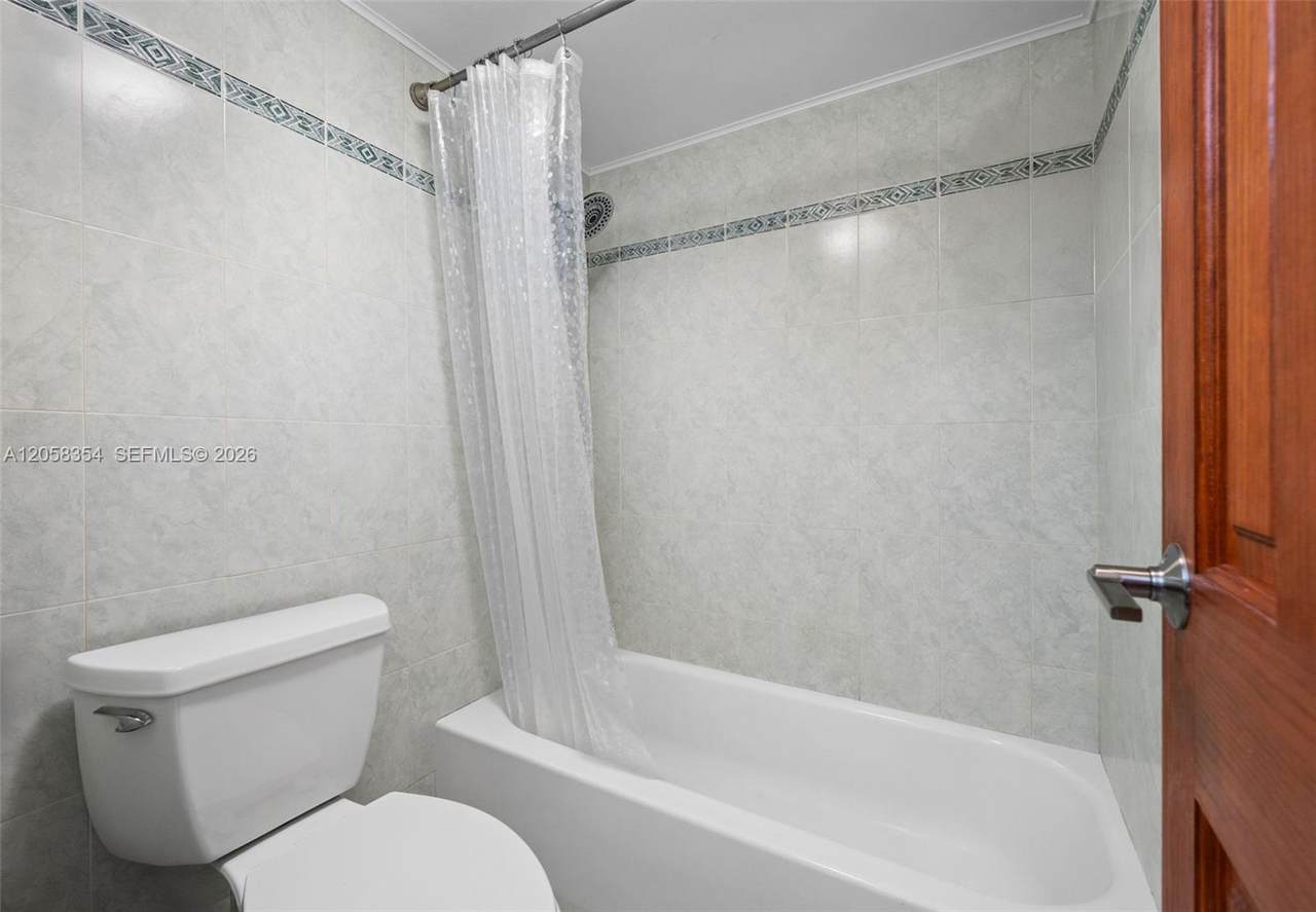 https://bt-photos.global.ssl.fastly.net/miami/1280_boomver_1_A12058354-2.jpg