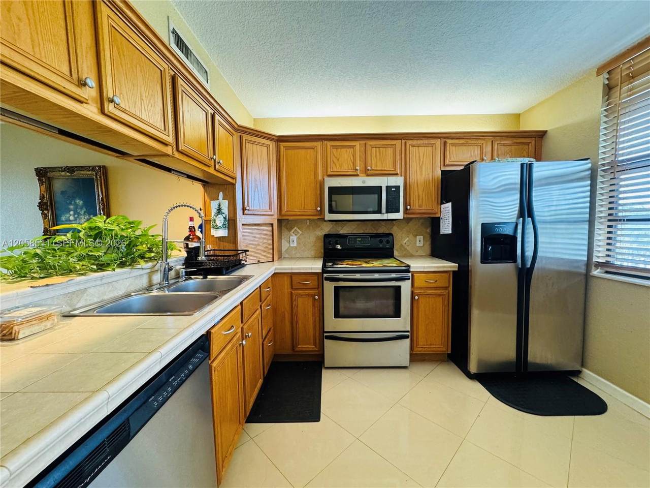 1705 Whitehall Dr - Photo 1