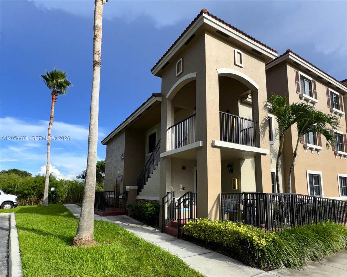 22441 88th Pl - Photo 1