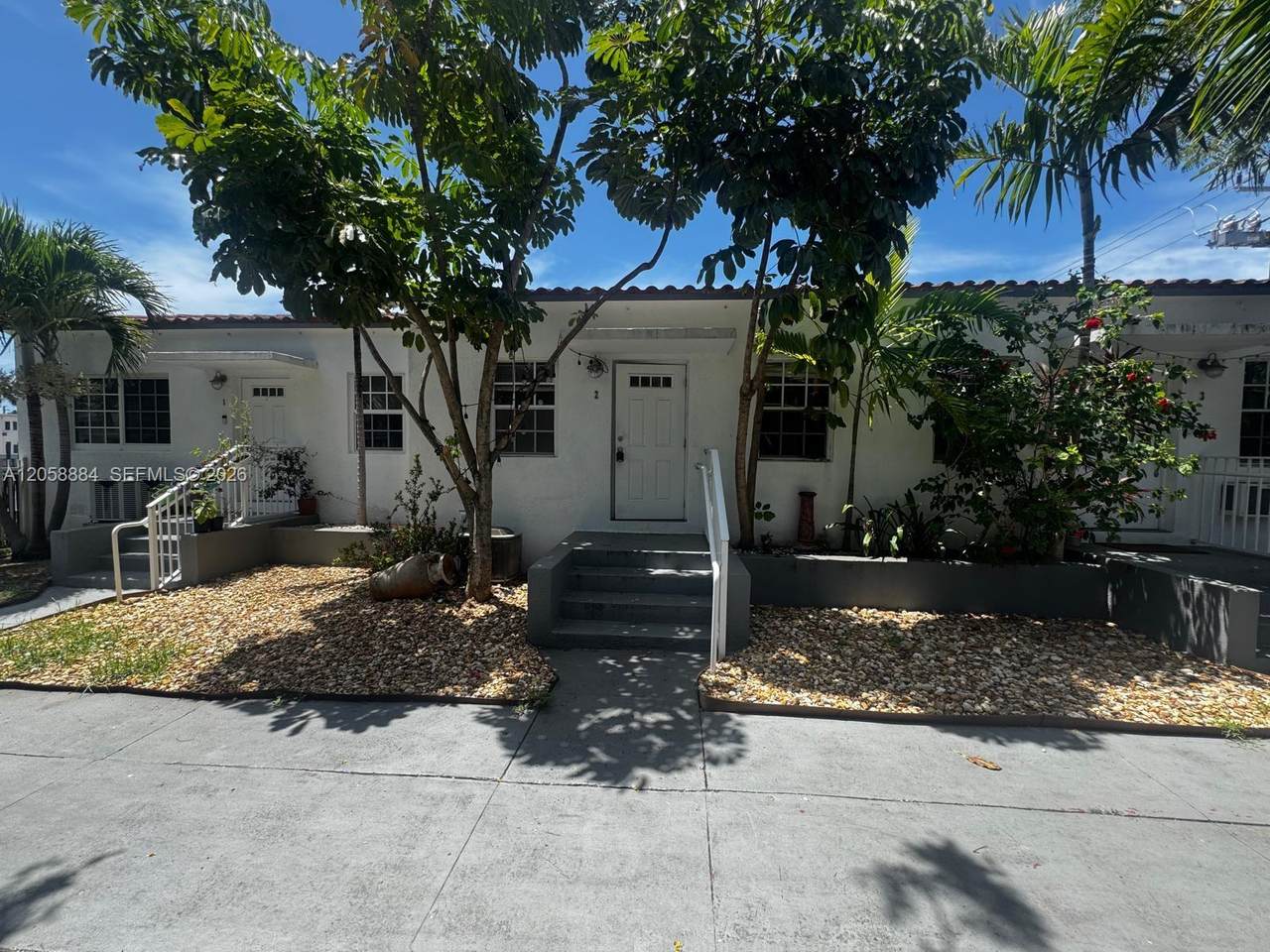 8335 Crespi Blvd - Photo 1