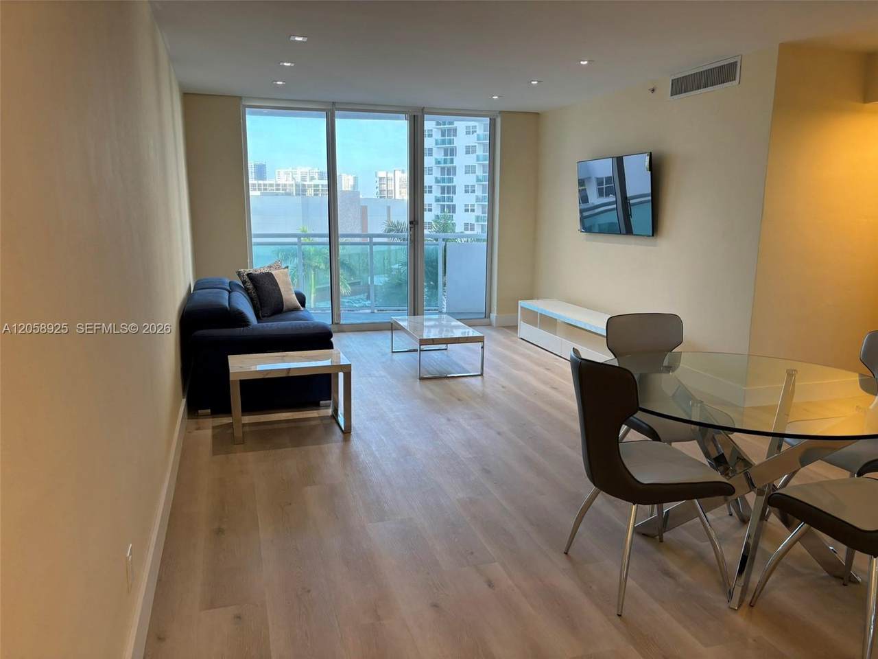 https://bt-photos.global.ssl.fastly.net/miami/1280_boomver_1_A12058925-2.jpg