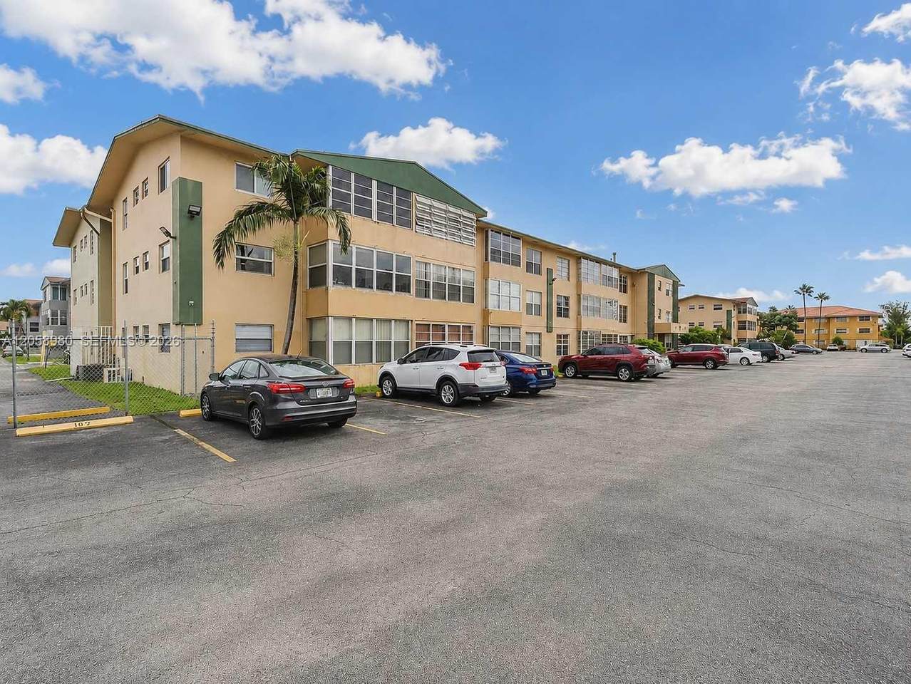 110 Royal Palm Rd - Photo 1