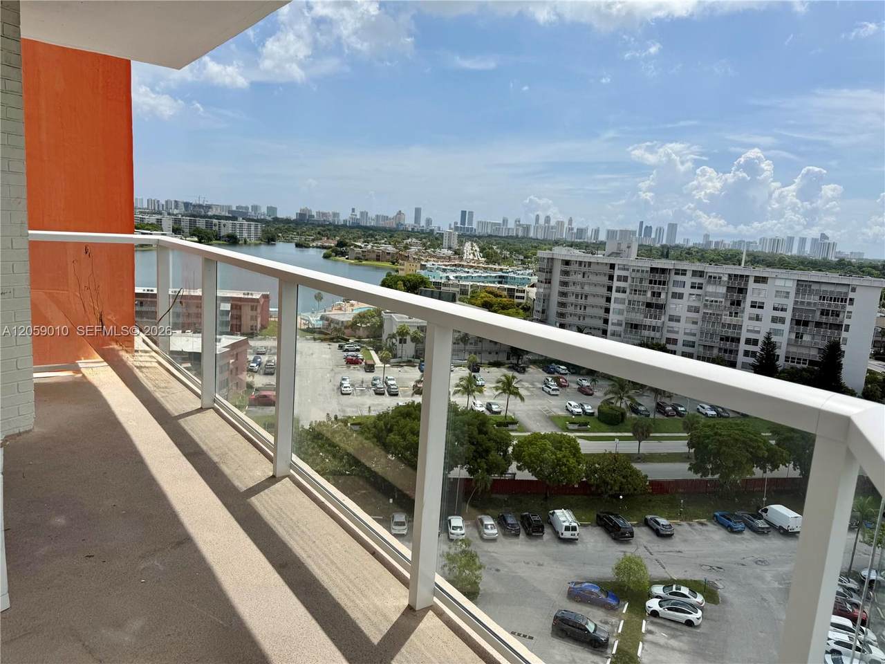 https://bt-photos.global.ssl.fastly.net/miami/1280_boomver_1_A12059010-2.jpg