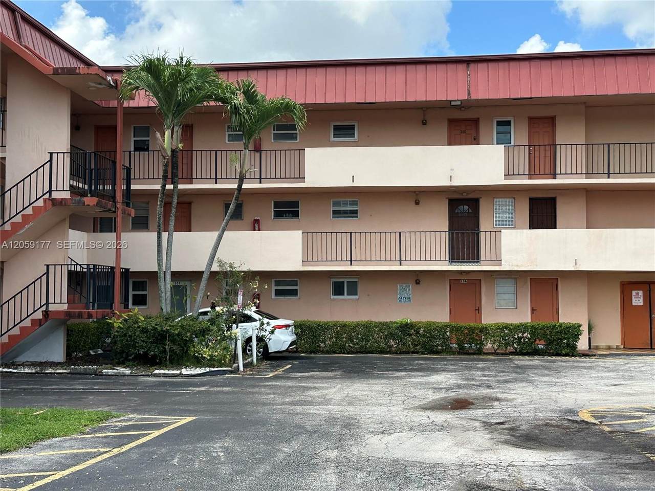 19001 14th Ave - Photo 1