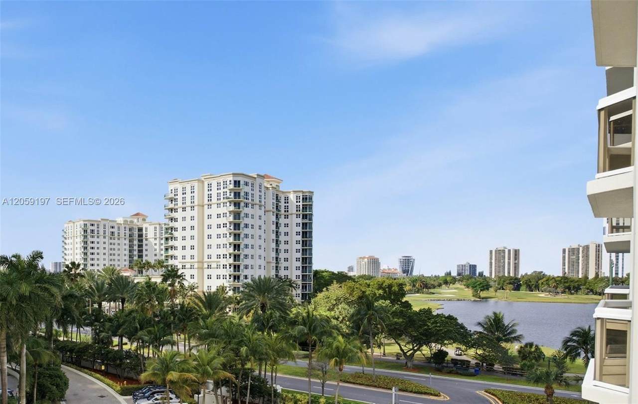 20185 Country Club Dr - Photo 1
