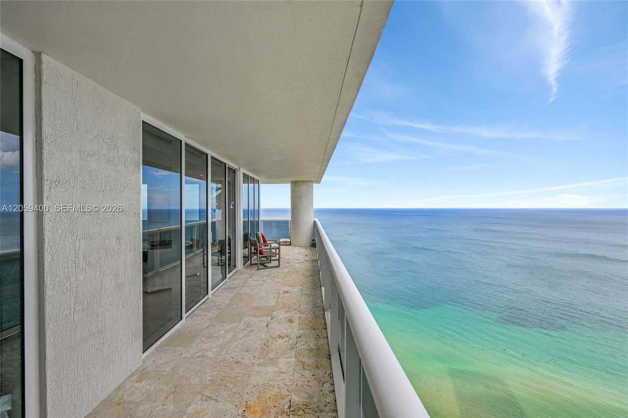 1800 Ocean Dr - Photo 1