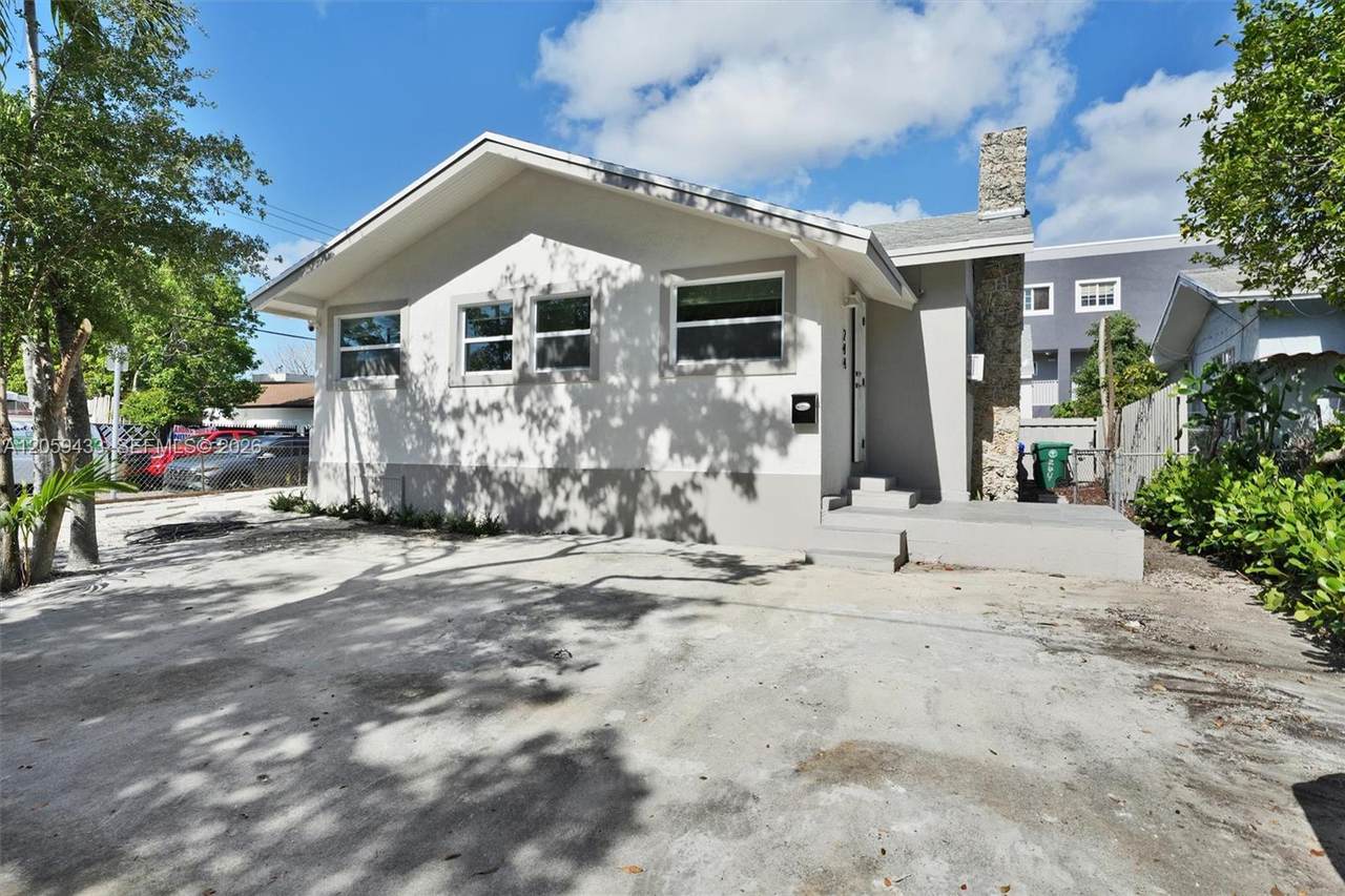 244 14th Ave - Photo 1