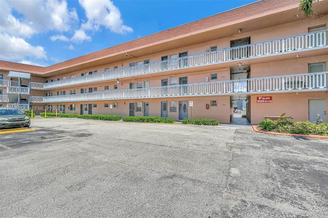 18555 14th Ave - Photo 1
