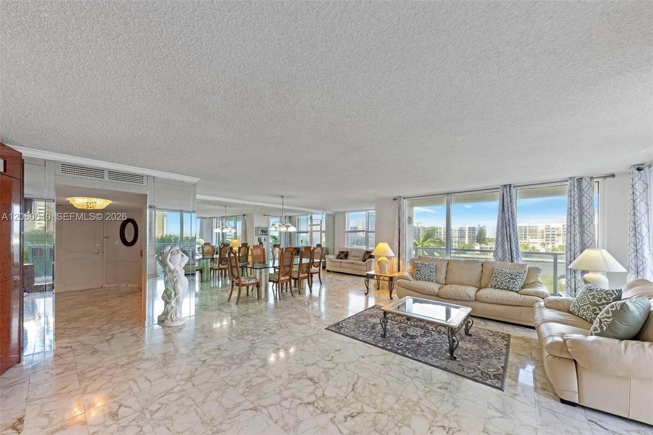 https://bt-photos.global.ssl.fastly.net/miami/1280_boomver_1_A12060040-2.jpg