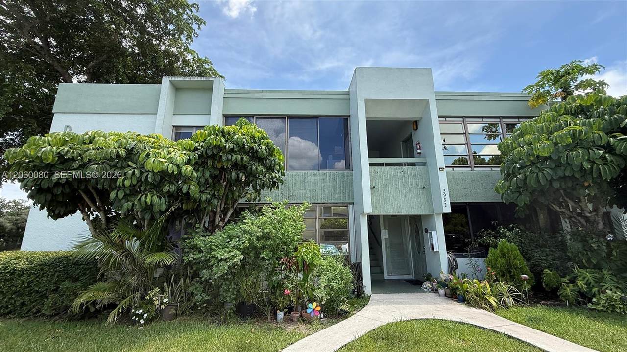 3992 Pine Island Rd - Photo 1
