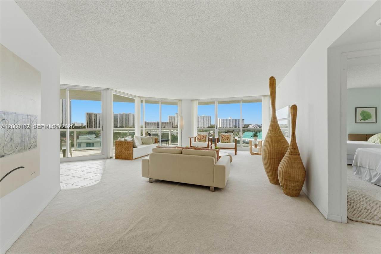https://bt-photos.global.ssl.fastly.net/miami/1280_boomver_1_A12060162-2.jpg