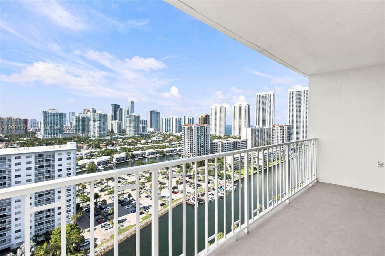 https://bt-photos.global.ssl.fastly.net/miami/1280_boomver_1_A12060320-2.jpg