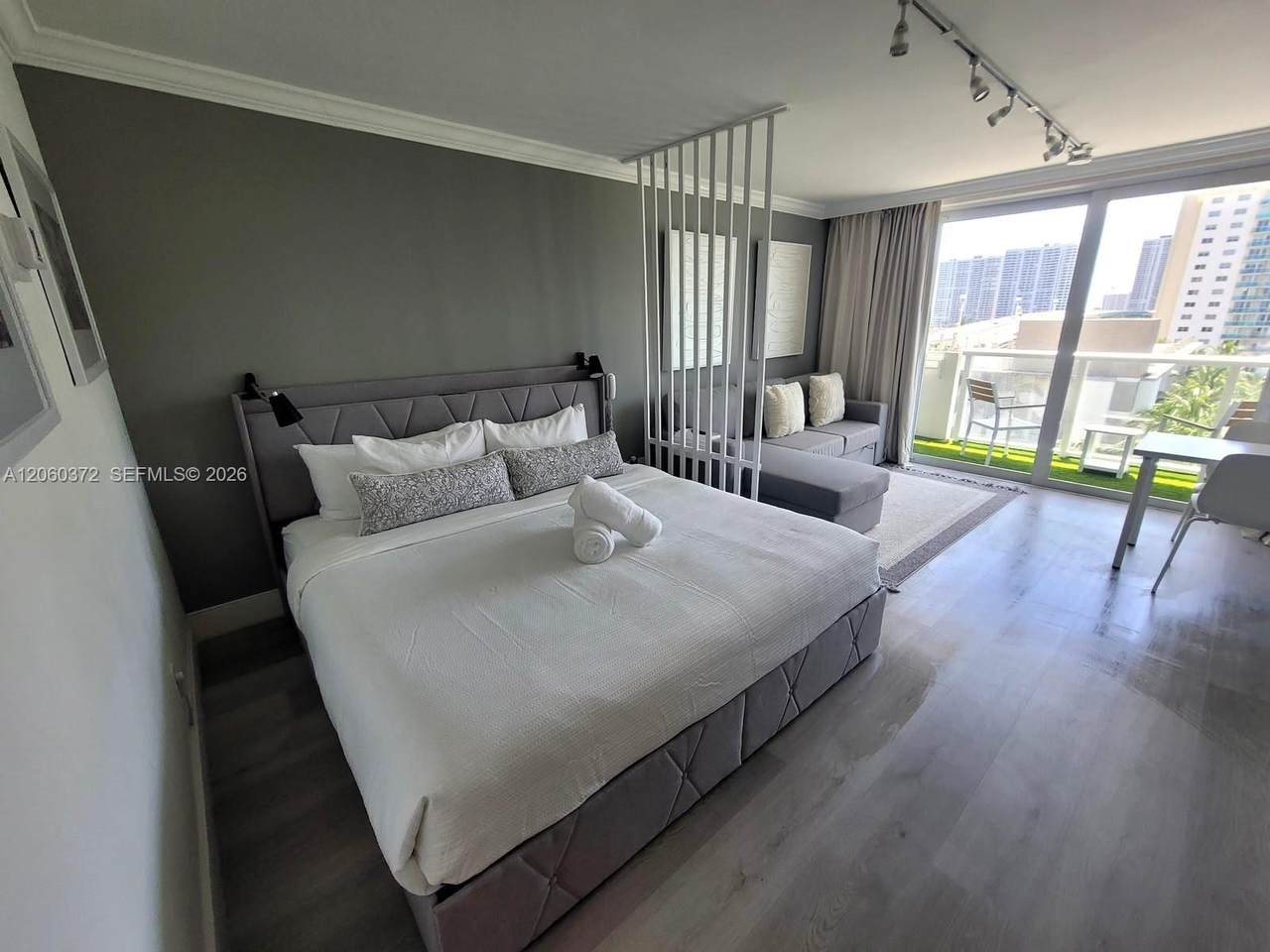 19201 Collins Ave - Photo 1