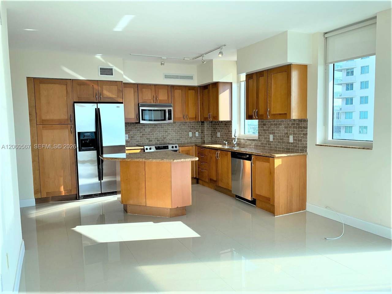 https://bt-photos.global.ssl.fastly.net/miami/1280_boomver_1_A12060567-2.jpg