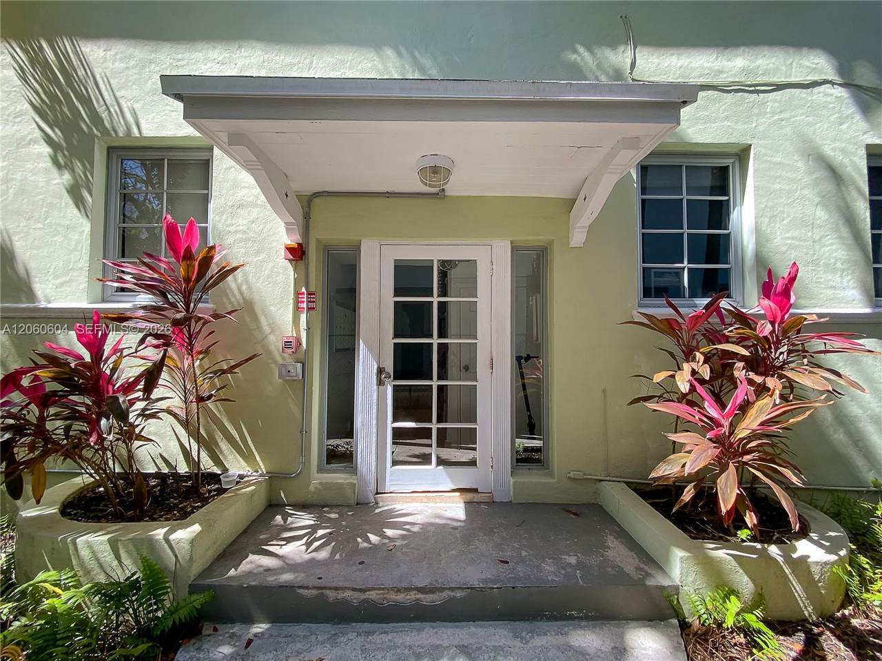 https://bt-photos.global.ssl.fastly.net/miami/1280_boomver_1_A12060604-2.jpg