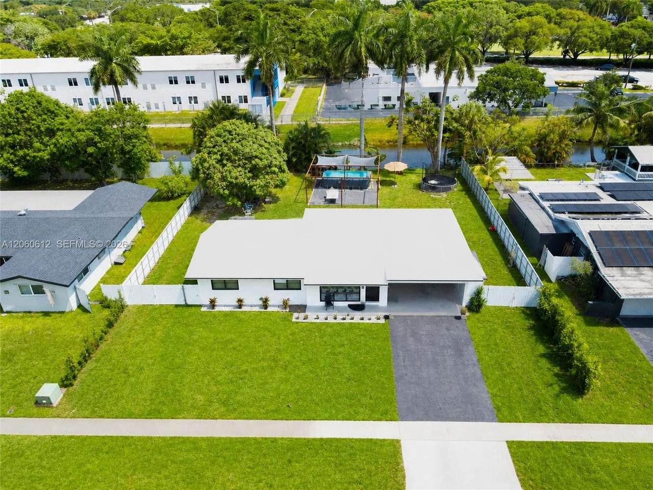 https://bt-photos.global.ssl.fastly.net/miami/1280_boomver_1_A12060612-2.jpg