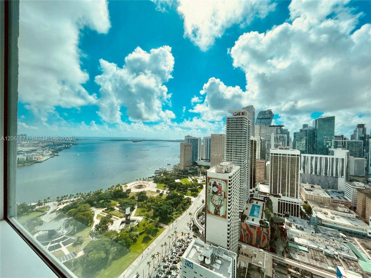 https://bt-photos.global.ssl.fastly.net/miami/1280_boomver_1_A12060671-2.jpg