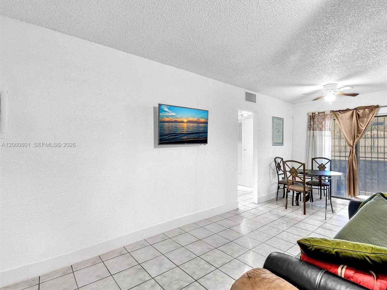 https://bt-photos.global.ssl.fastly.net/miami/1280_boomver_1_A12060801-2.jpg