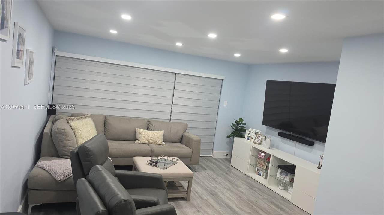 https://bt-photos.global.ssl.fastly.net/miami/1280_boomver_1_A12060811-2.jpg